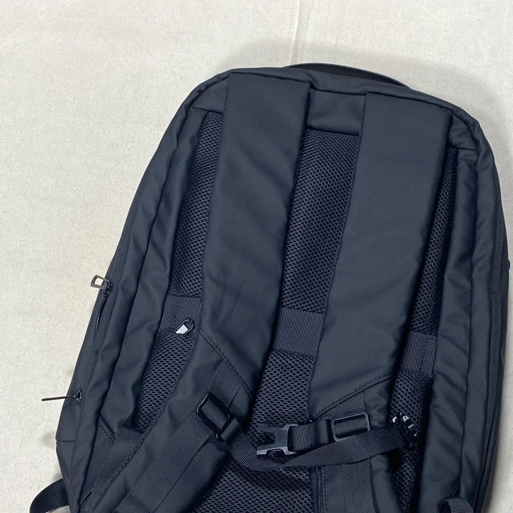 Fenruien Leisure Light Business Black Laptop Backpack Travel Bag